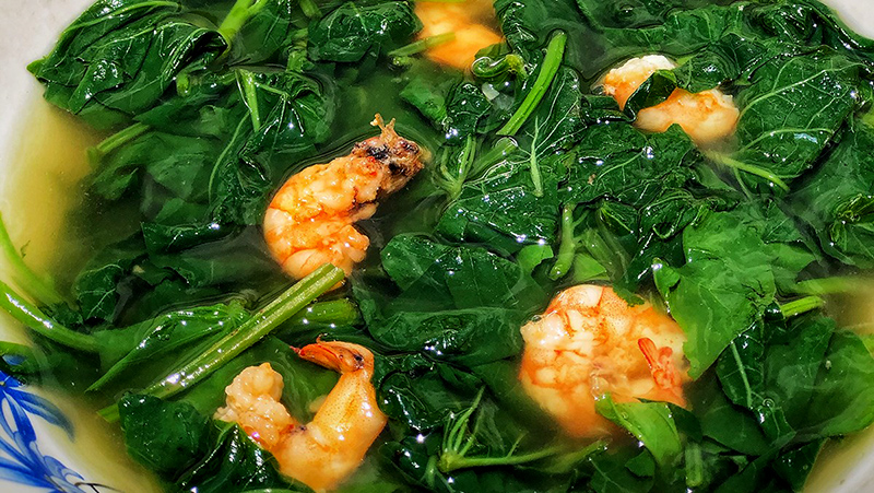 Món canh bổ dưỡng trong suất ăn văn phòng