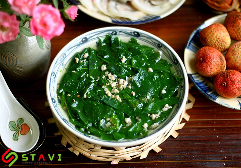 Món canh rau ngót thanh mát