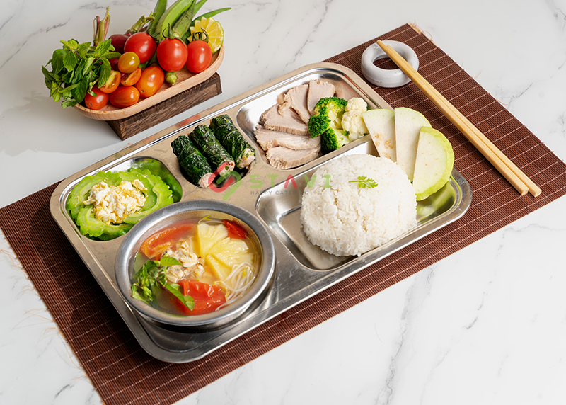 Suất ăn văn phòng STAVI luôn thơm ngon đầy đủ dinh dưỡng