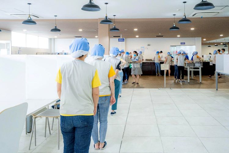 STAVI luôn phục vụ số lượng lớn suất ăn công nghiệp mỗi ngày cho các nhà máy