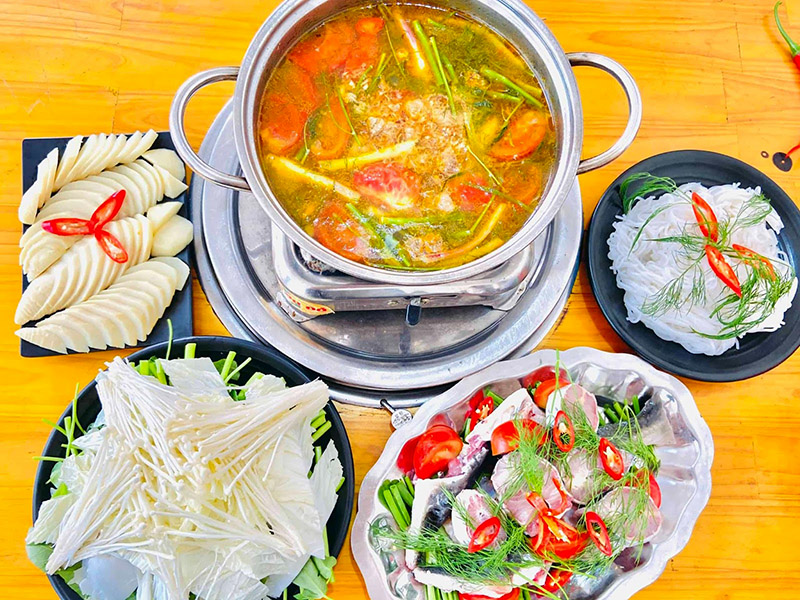 Lẩu cá tầm măng cay cùng STAVI