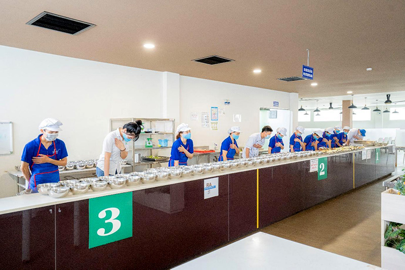Công ty cung cấp suất ăn công nghiệp Stavi chuyên nghiệp
