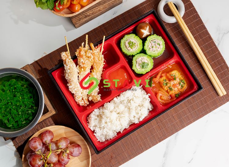 Suất ăn công nghiệp STAVI đạt chuẩn dinh dưỡng