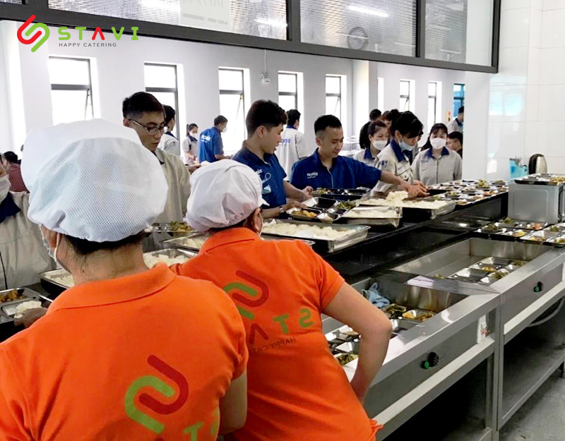 Dịch vụ suất ăn công nghiệp giá rẻ chuyên nghiệp