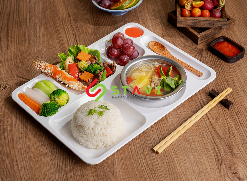 Suất ăn công nghiệp STAVI cho nhà máy
