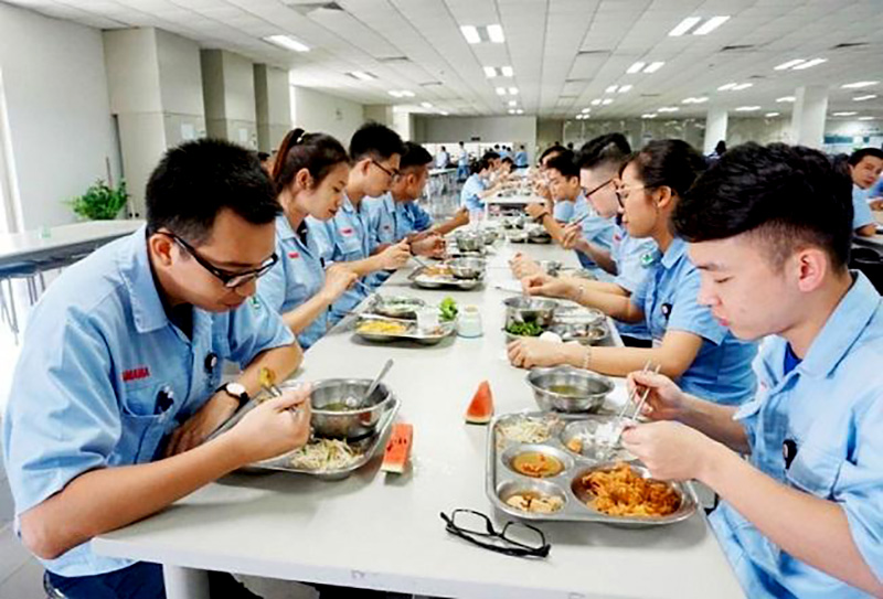 Suất ăn công nghiệp Tân Uyên