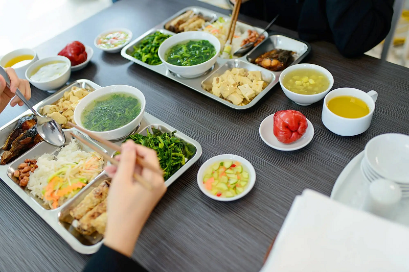 Suất ăn công nghiệp Hoa Mai