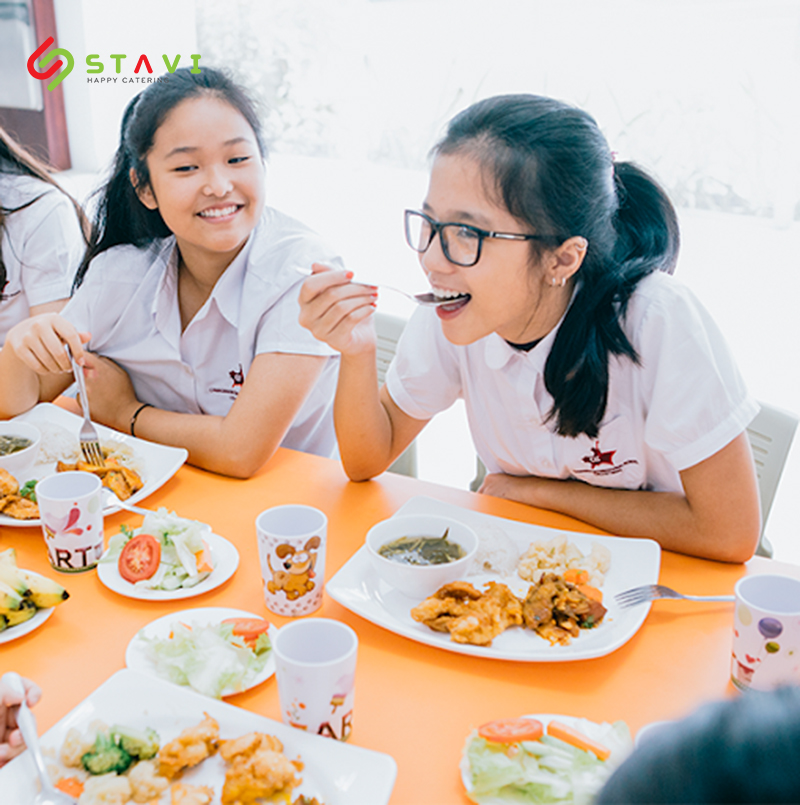 Quy trình chế biến suất ăn cho trường học đạt tiêu chuẩn