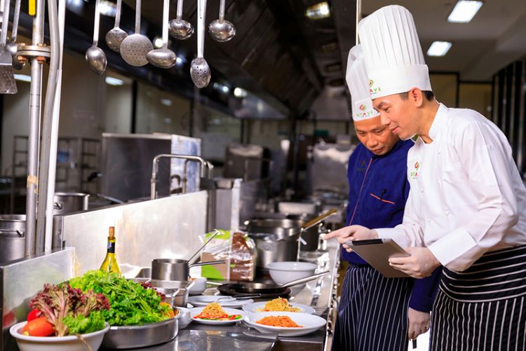 Suất ăn công nghiệp STAVI sở hữu đội ngũ đầu bếp chuyên nghiệp