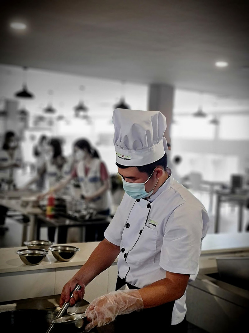 Đầu bếp luôn luôn trong tình trạng thiếu ngủ
