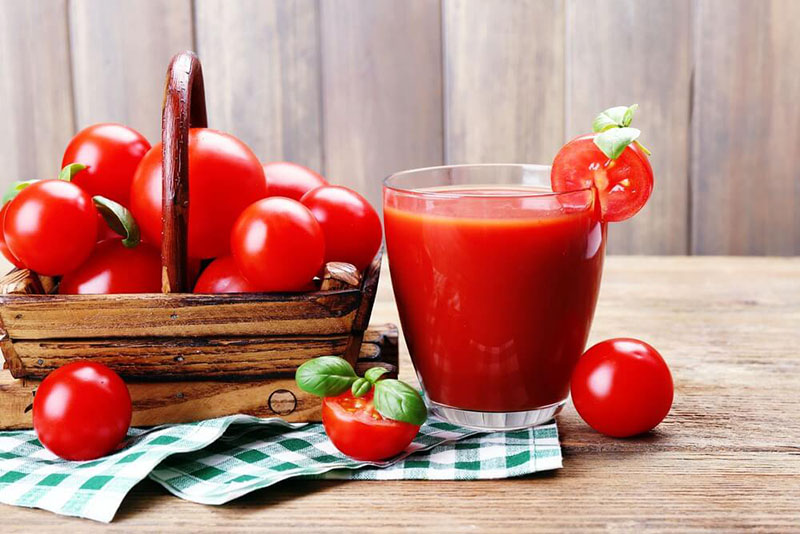 Nước cà chua ép trong suất ăn văn phòng