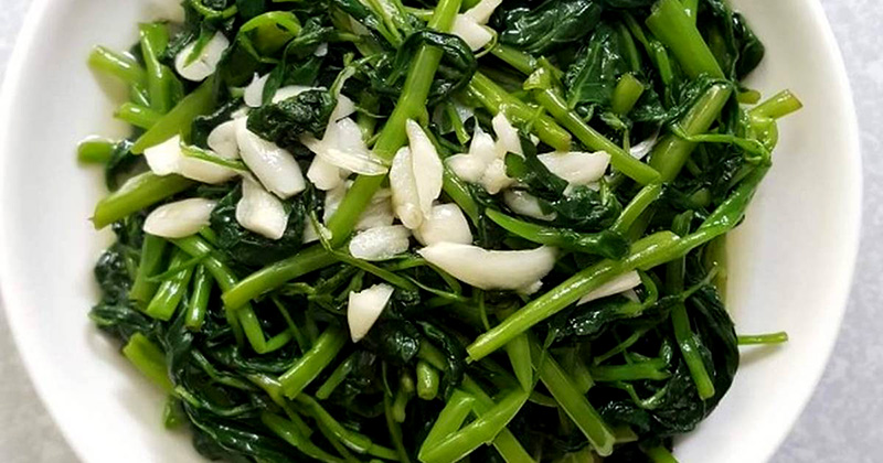 Món rau muống xào tỏi