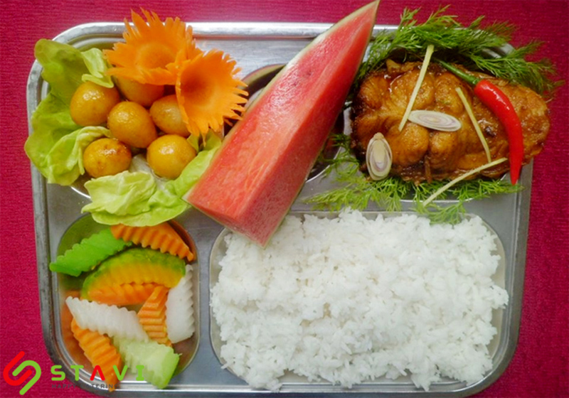 Suất ăn trường học dinh dưỡng người bạn đồng hành cùng trẻ