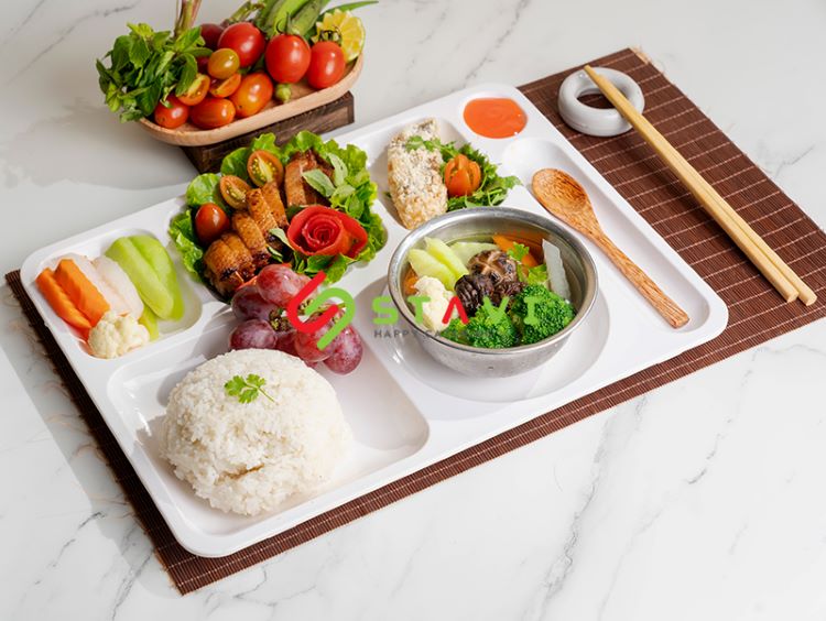 Suất ăn trường học tại Việt Nam