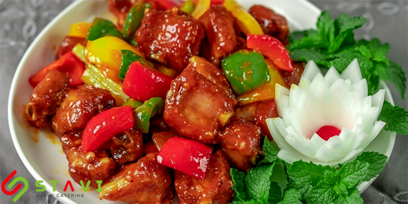 Sườn xào chua ngọt và bí luộc thơm ngon