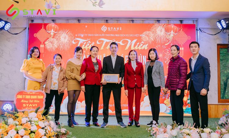 Khen thưởng tập thể bếp xuất sắc