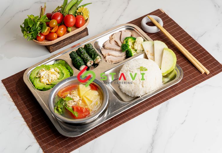 Thực đơn suất ăn công nghiệp thơm ngon hấp dẫn